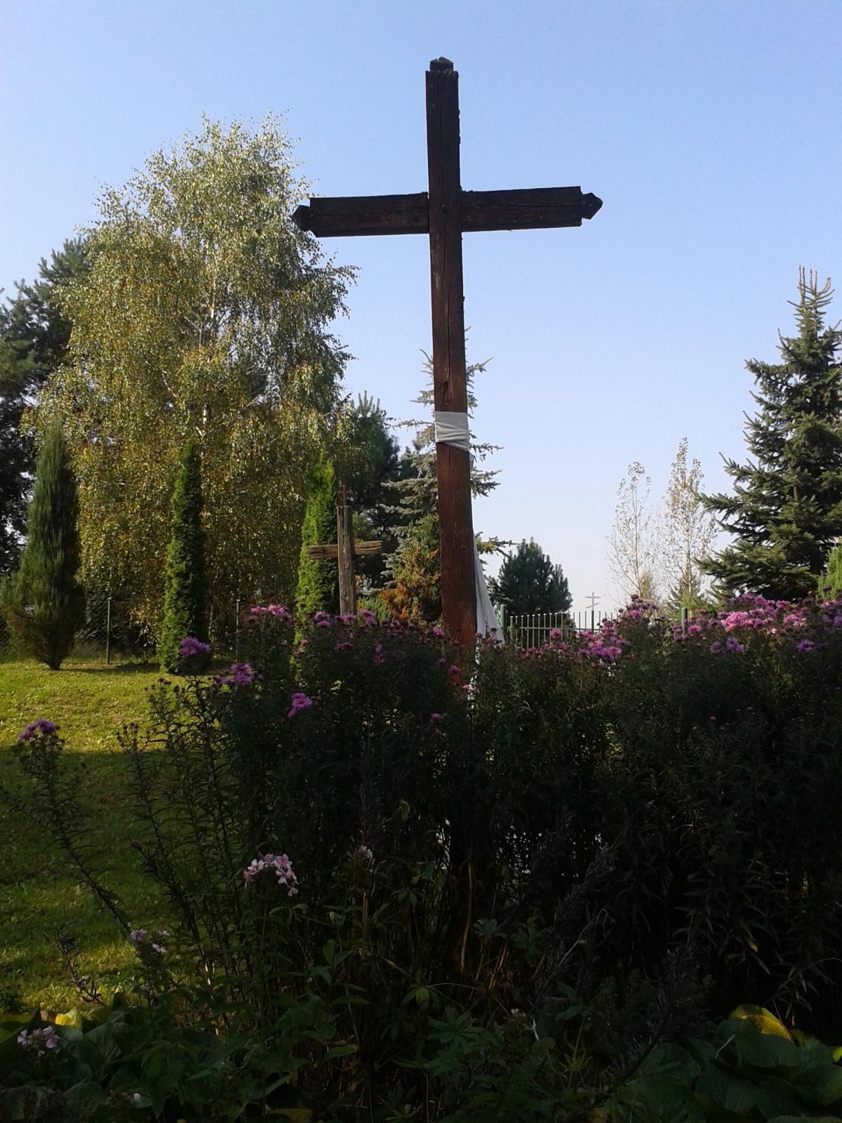 Wikipedia, Orthodox cemetery in Lebiedziew, Poland photographs taken on 2014-09-13, Self-published w