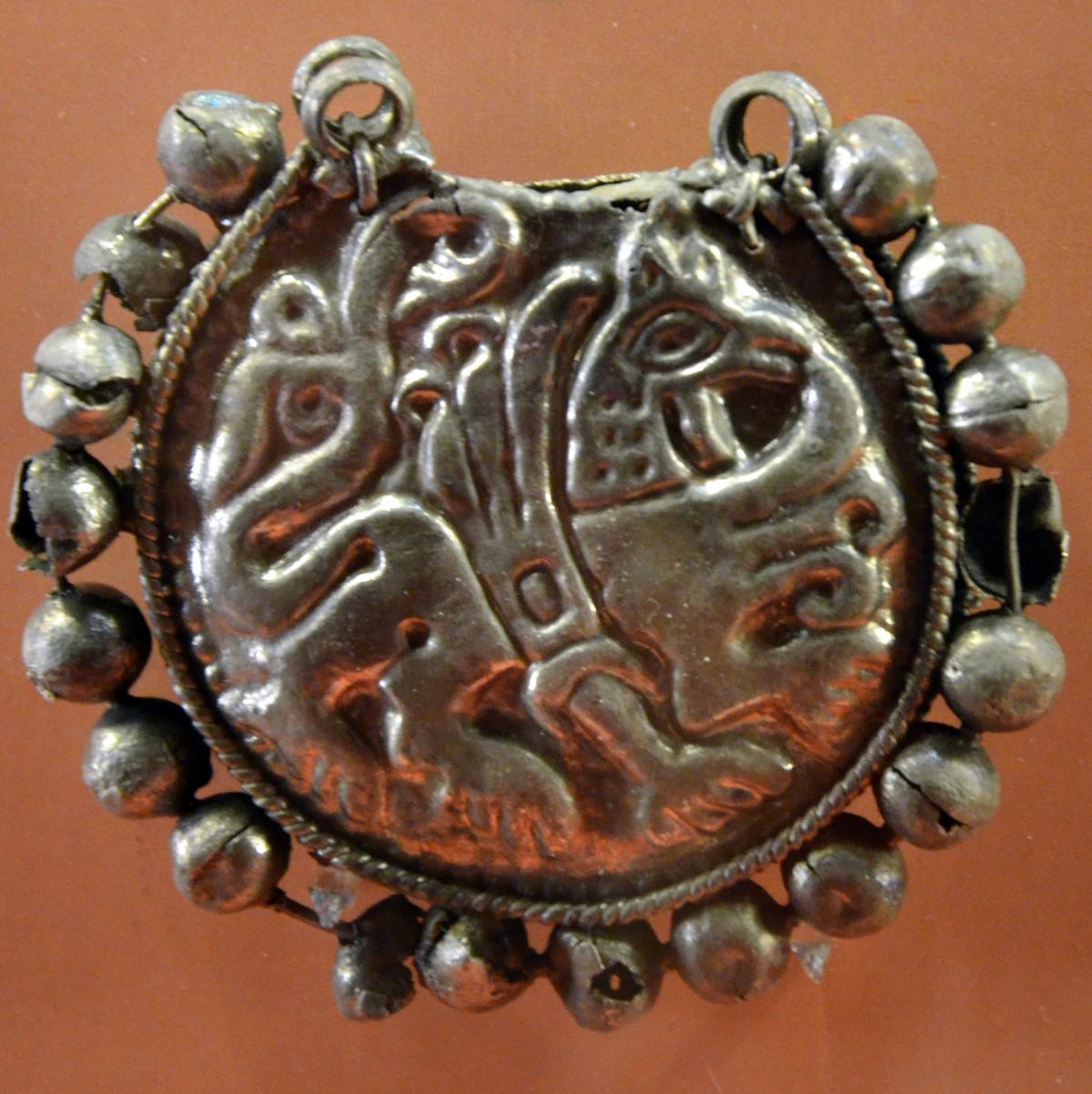 Wikipedia, 12th-century jewellery, Archaeological collections in the Historical Museum in Sanok, Cem