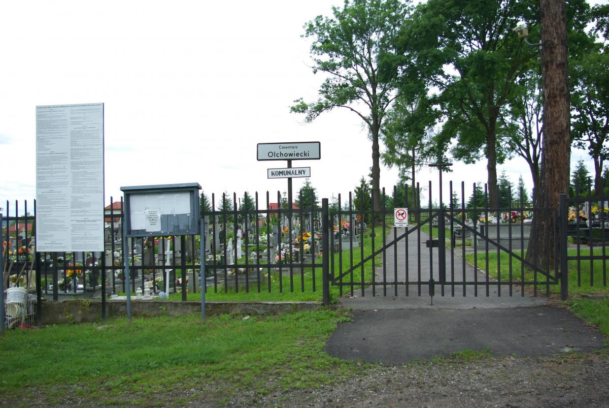 Wikipedia, Cemetery gates in Sanok, Olchowiecki Cemetery in Sanok, Photographs by Lowdown, Self-publ