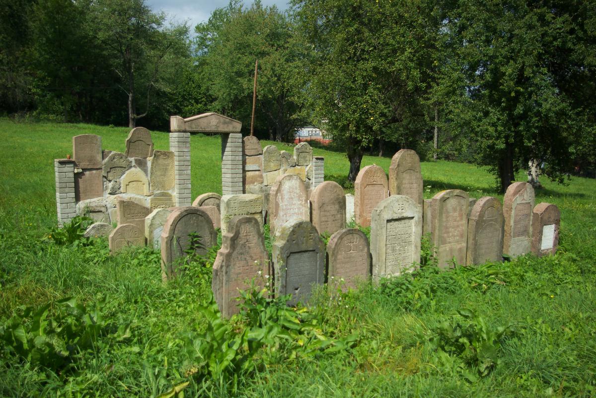 Wikipedia, New jewish cemetery in Sanok, Photographs by Lowdown, Self-published work