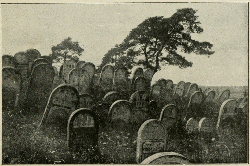 Wikipedia, Jewish cemetery in Grjec, PD Old, Shabbat Candles on Jewish gravestones in Poland