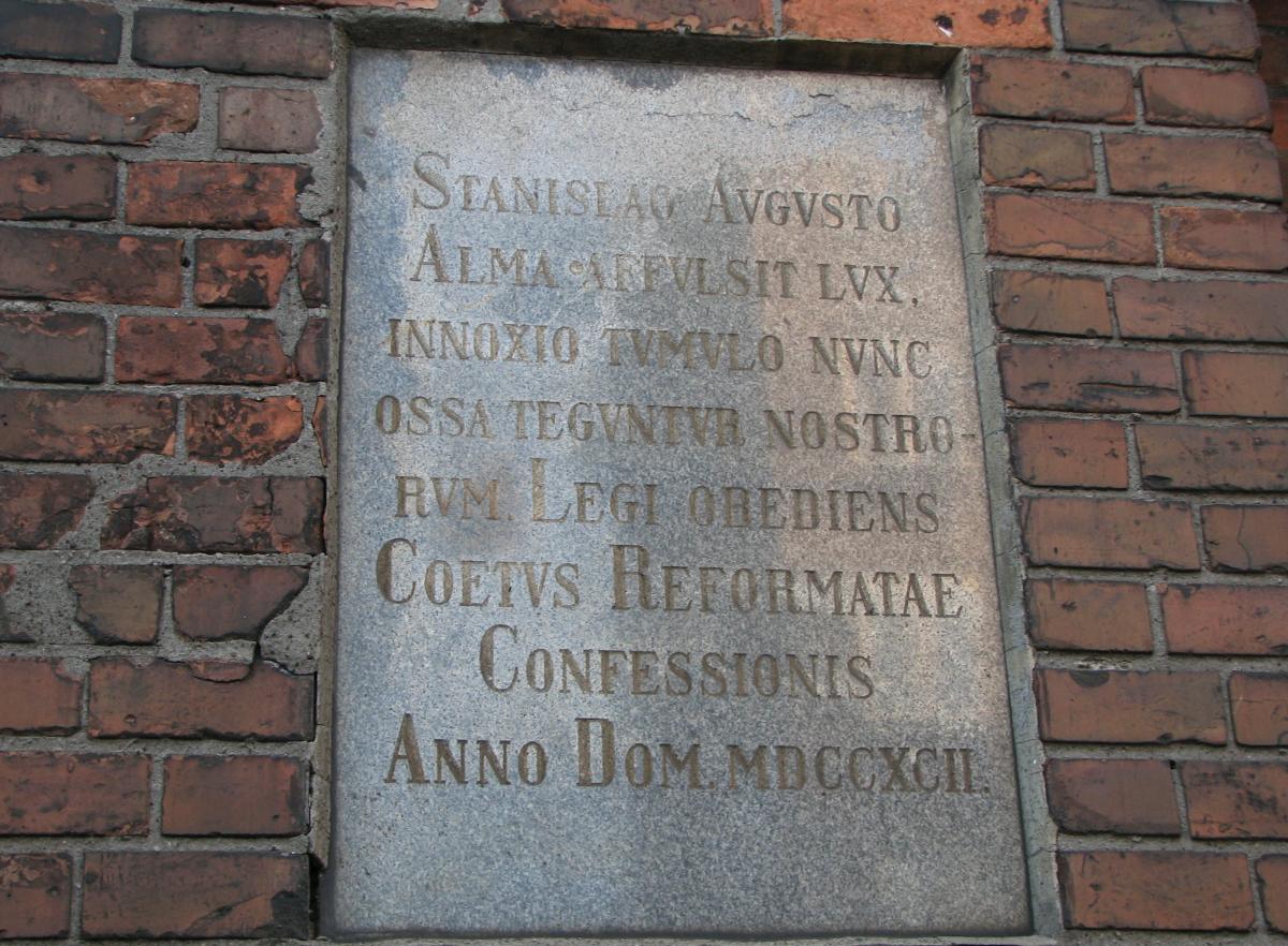 Wikipedia, Evangelical-Reformed Cemetery in Warsaw, Latin inscriptions in Poland, Plaques referencin