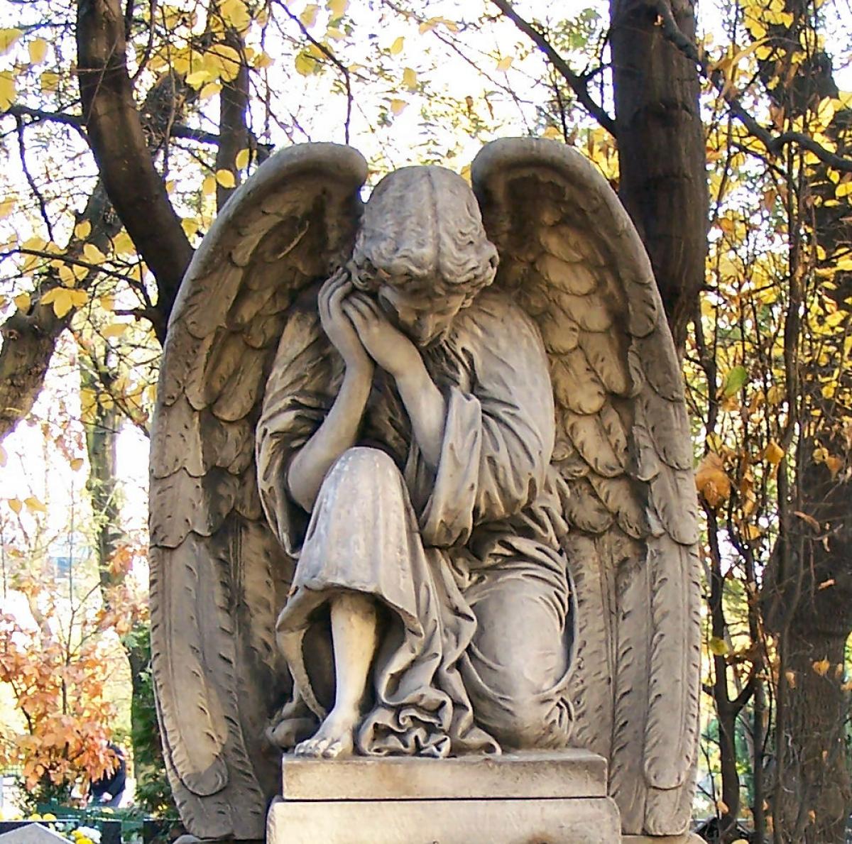 Wikipedia, Angel headstones, Classicist sculptures in Poland, Cultural heritage monuments in Poland 