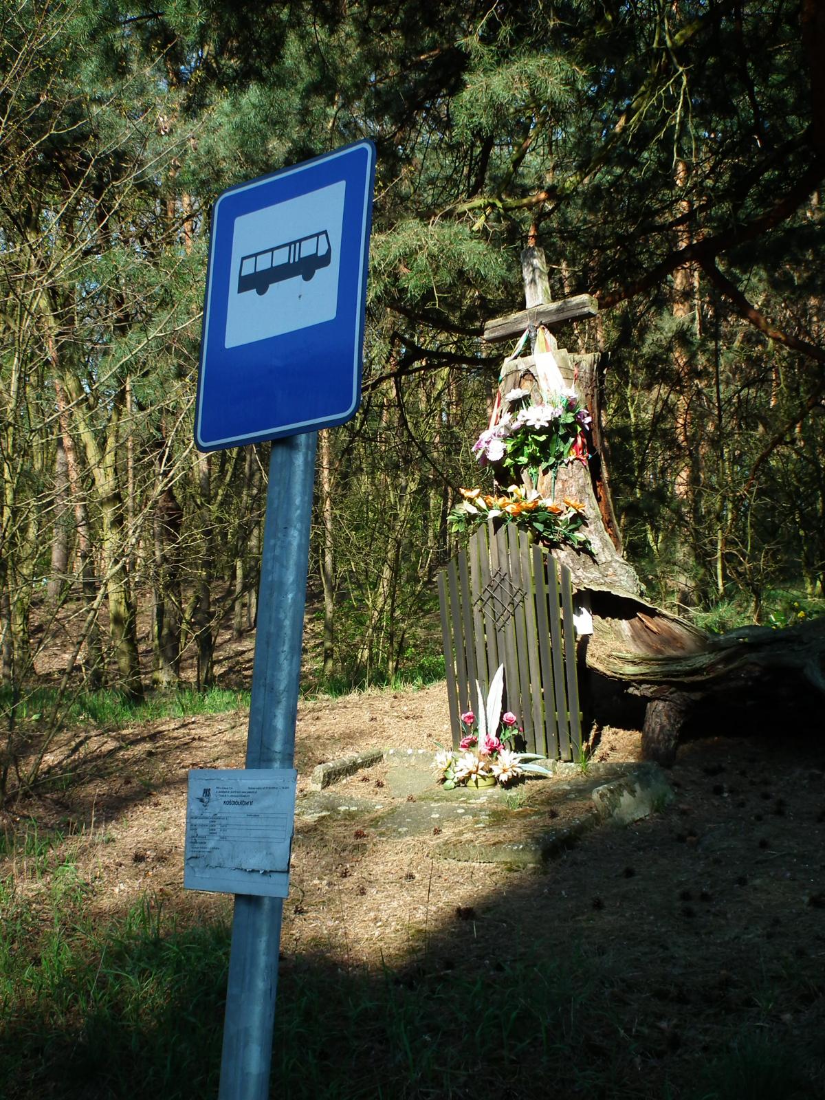 Wikipedia, Bus stops in Poland, Jewish cemetery in Zagórów, Self-published work, Wayside shrines in 