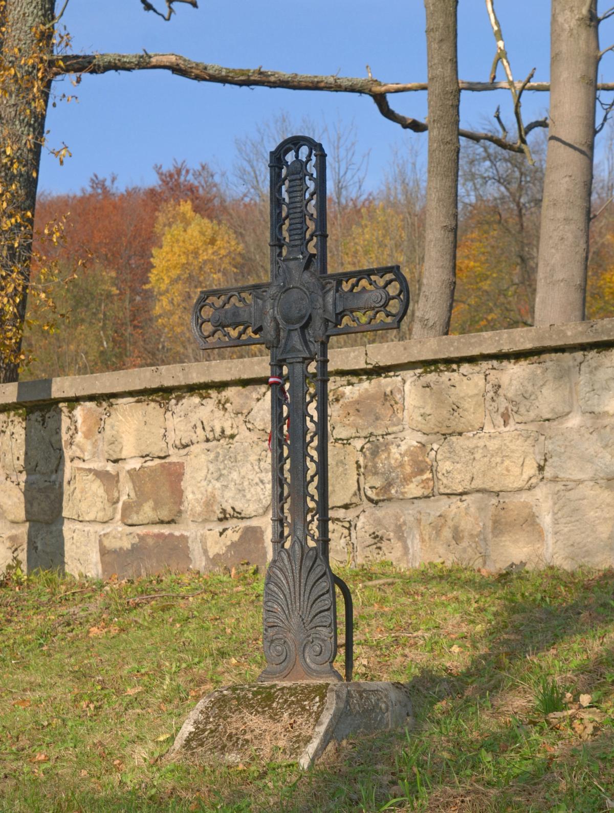 Wikipedia, Self-published work, World War I Cemetery nr 64 in Bartne