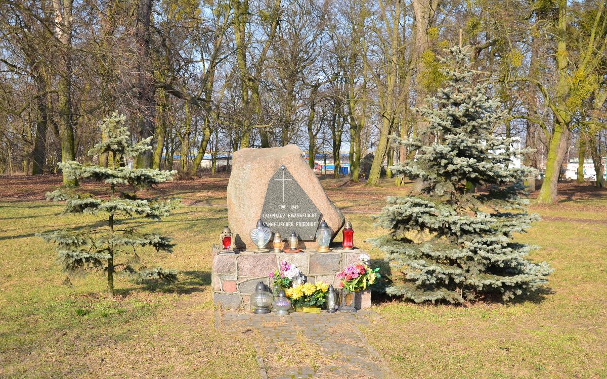 Wikipedia, Evangelical cemetery in Brodnica, Self-published work