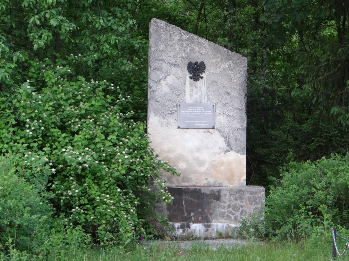 Wikipedia, Cmentarz wojenny w Hucie Krzeszowskiej, Cultural heritage monuments in Poland with known 
