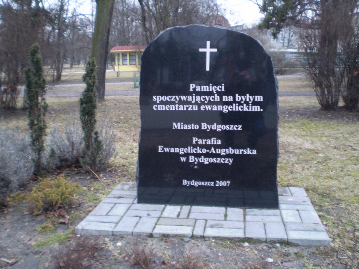 Wikipedia, Cemeteries in Bydgoszcz, Jagiellońska Street in Bydgoszcz, Media with locations, Pages wi