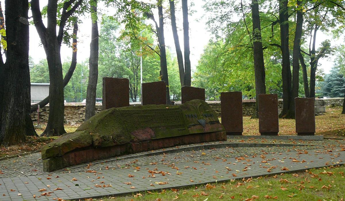 Wikipedia, Monuments and memorials to victims of German National Socialism in Poland, Old Christian 