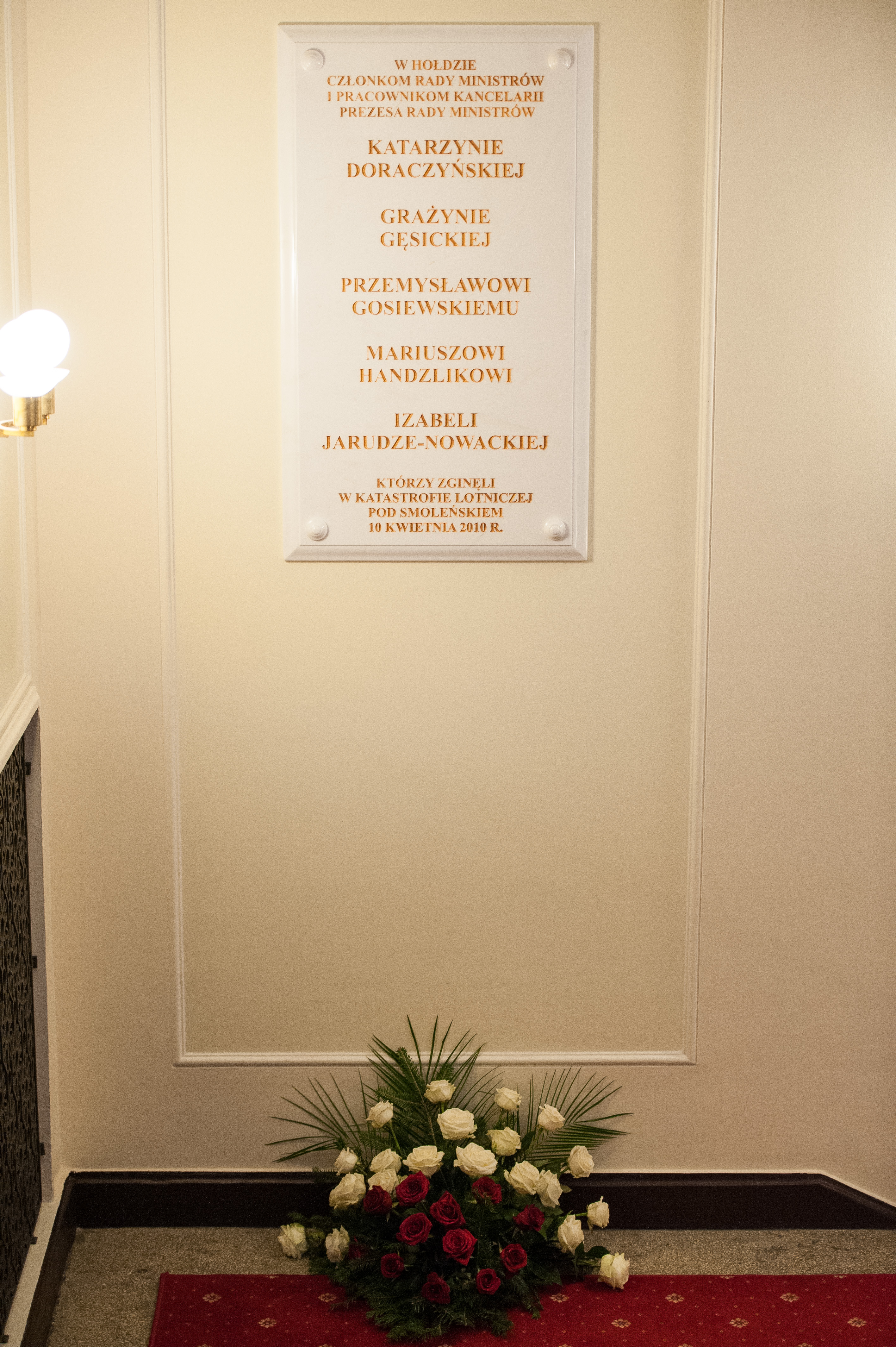 Wikipedia, April 2018 in Warsaw, Commemorations of 2010 Polish Air Force Tu-154 crash, Files provide