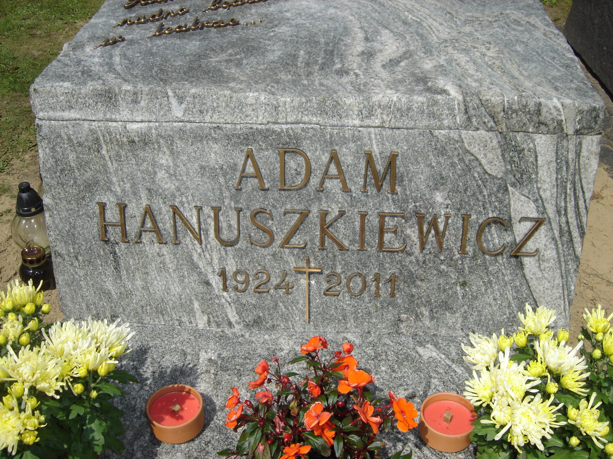 Wikipedia, Adam Hanuszkiewicz, Graves of actors, Items with OTRS permission confirmed, Warsaw Milita
