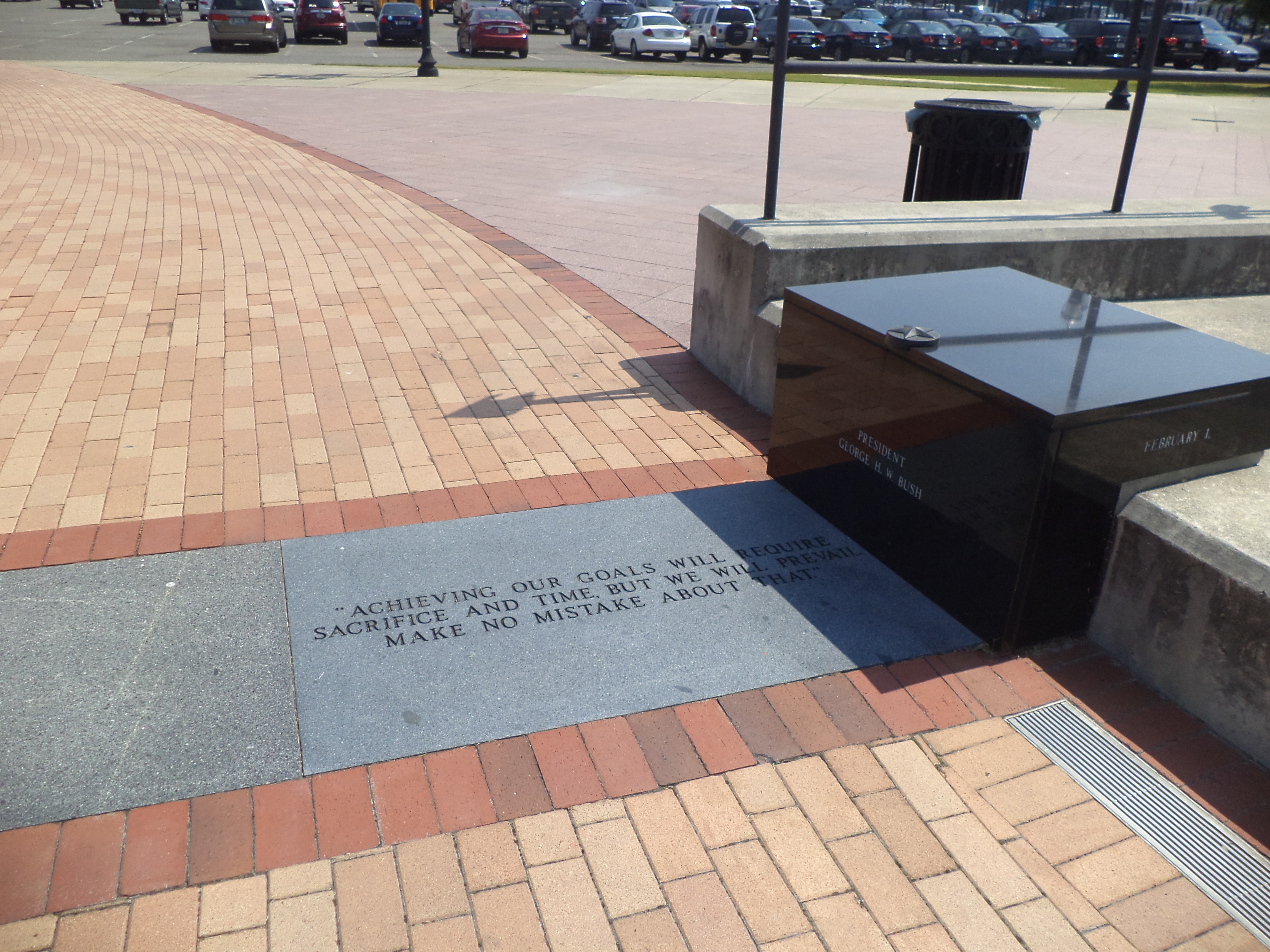 Wikipedia, George H. W. Bush, Jacksonville Veterans Memorial Wall, June 2014 in Florida, Pictures by