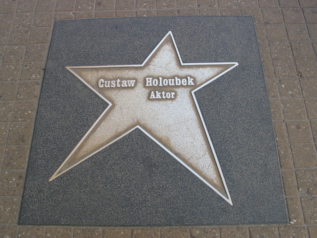 Wikipedia, Aleja Gwiazd w �odzi, Gustaw Holoubek, Self-published work