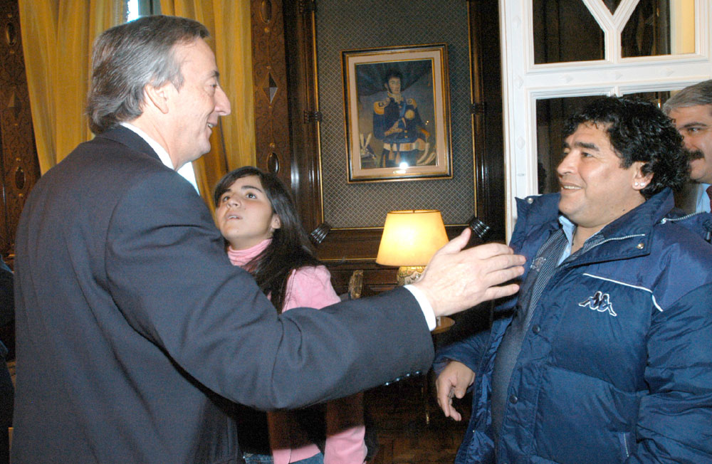Wikipedia, August 2004 in Buenos Aires, Despacho Presidencial, Casa Rosada, Diego Maradona, Items wi