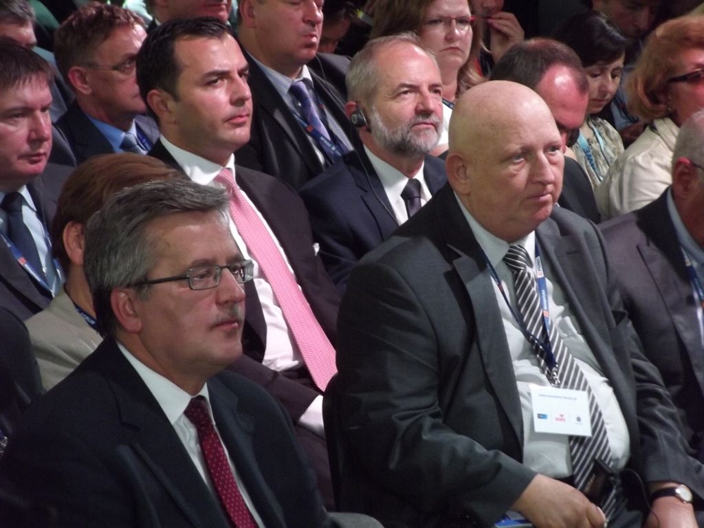 Wikipedia, Bronis�aw Komorowski in 2012, Flickr images reviewed by File Upload Bot (Magnus Manske), 