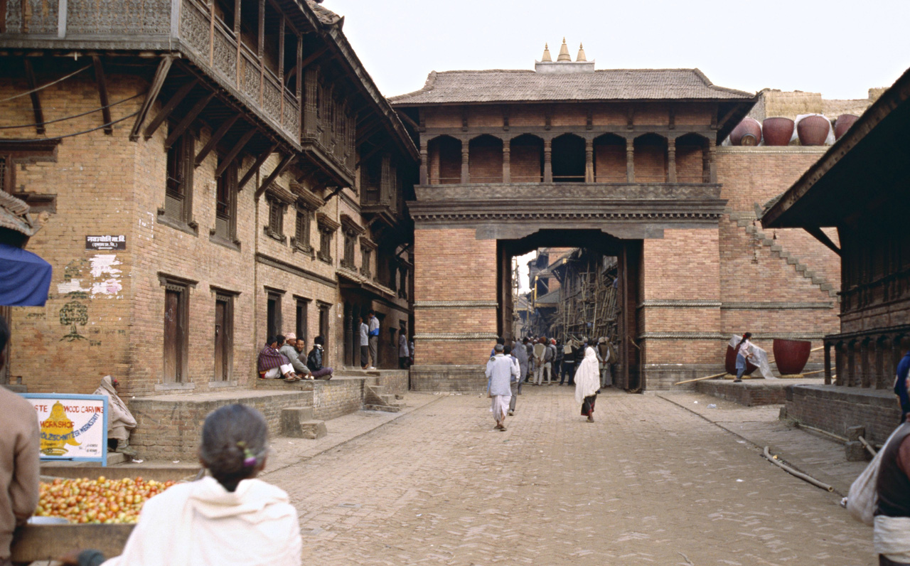 Wikipedia, 1992 in Nepal, Bernardo Bertolucci, Dattatreya Square, Bhaktapur, Film sets, Self-publish