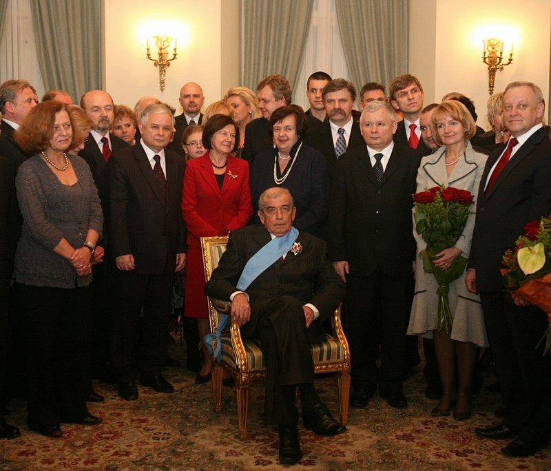 Wikipedia, Bolesaw Piecha, Jarosaw Kaczyski in 2008, Jolanta Szczypiska, Krzysztof Putra, Lech K